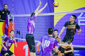 老少都能打！皇马离谱1战：19岁小将2球+拿10分 39岁老汉13年1球